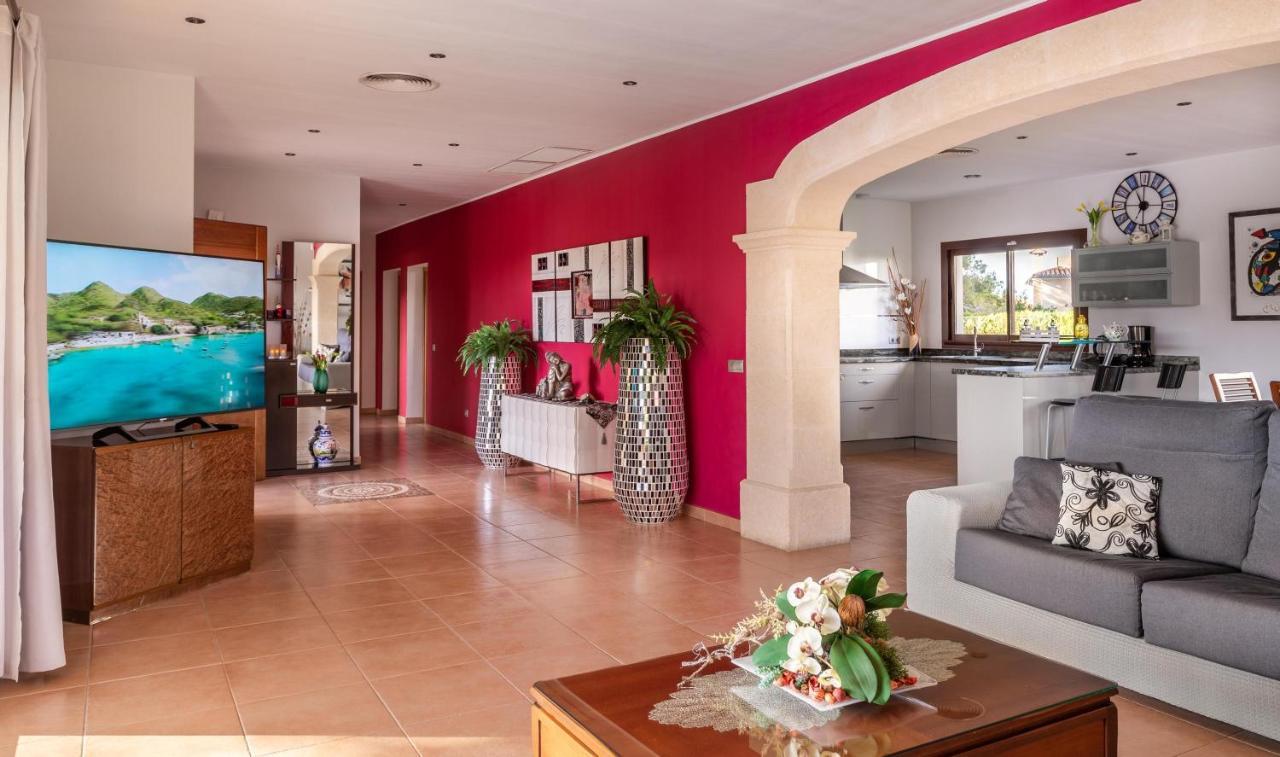 Luxurious Villa Sol De Mallorca Exteriör bild